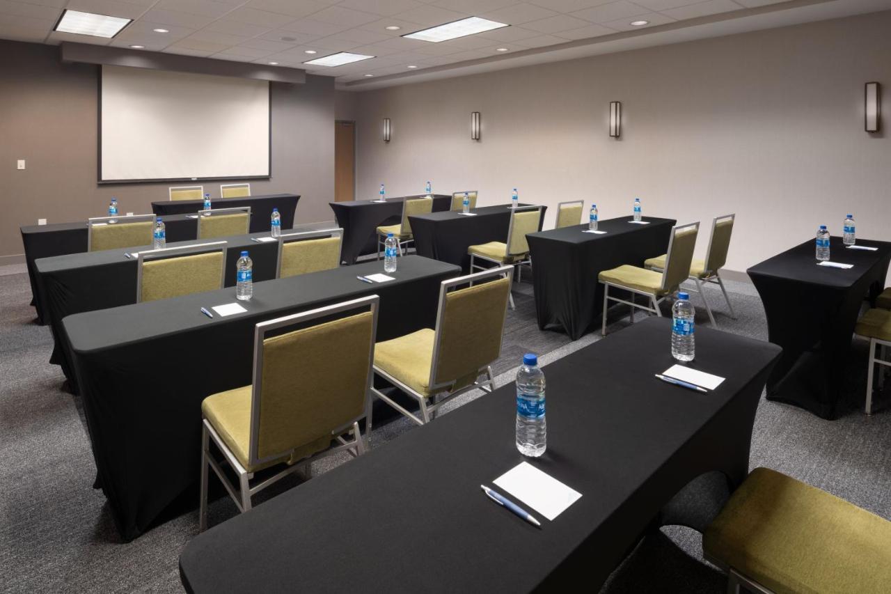 Four Points By Sheraton Chicago Schaumburg Ngoại thất bức ảnh
